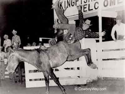 Bill Becker on a bronc at Kingfisher, OK