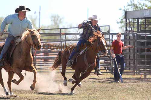 Chops Pasture Roping, 10-01-11 - Photo 99